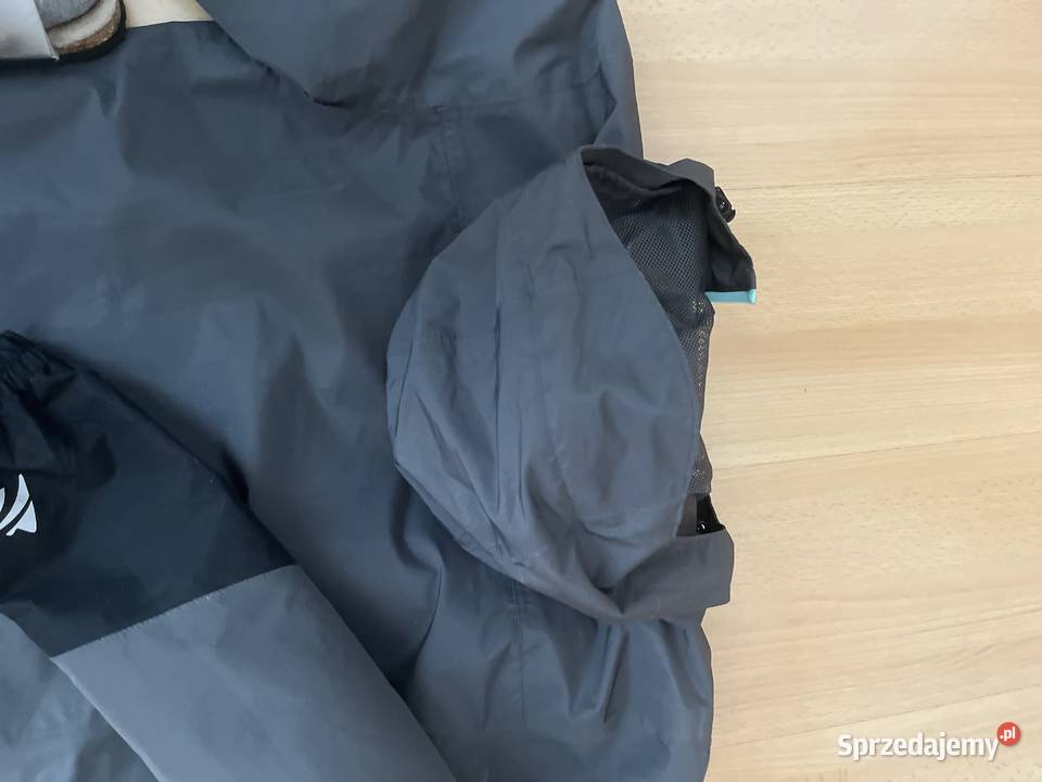 Kurtka damska przeciwdeszczowa i przeciwwiatrowa Gdańsk