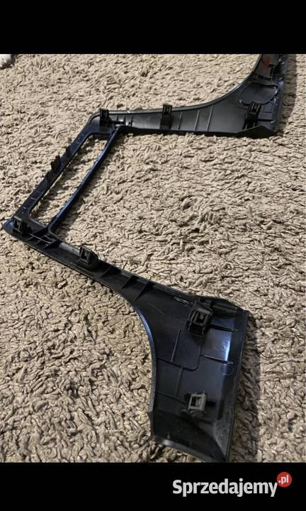 Lampa i listwa ozdobna Skoda Yeti 2011 r Szczecin