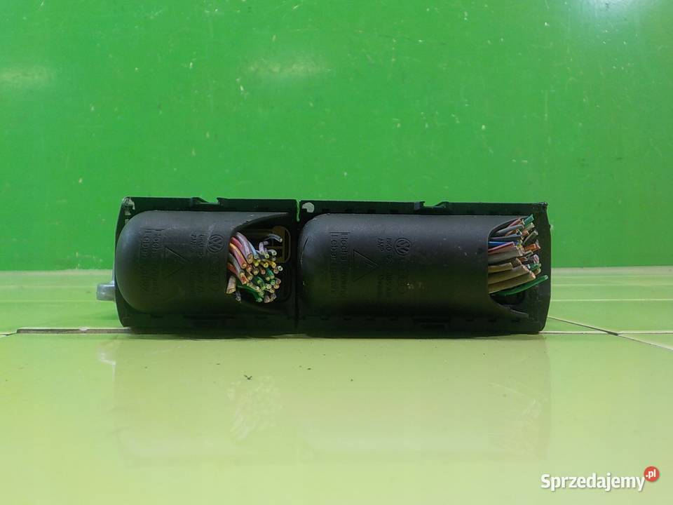 AUDI A4 B8 SLINE 18 TFSI 08r SEDAN sterownik osobowe Czujniki i sterowniki Suków