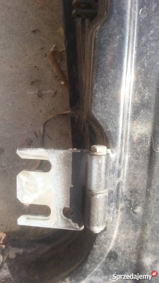 słupek prawy sedan BMW E30 osobowe lubelskie sprzedam