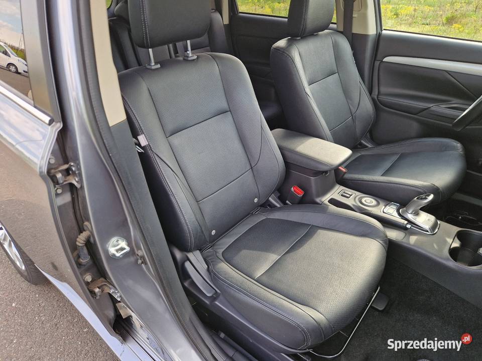 Mitsubishi Outlander 20 PHEV Instyle 4X4 hak Nadma