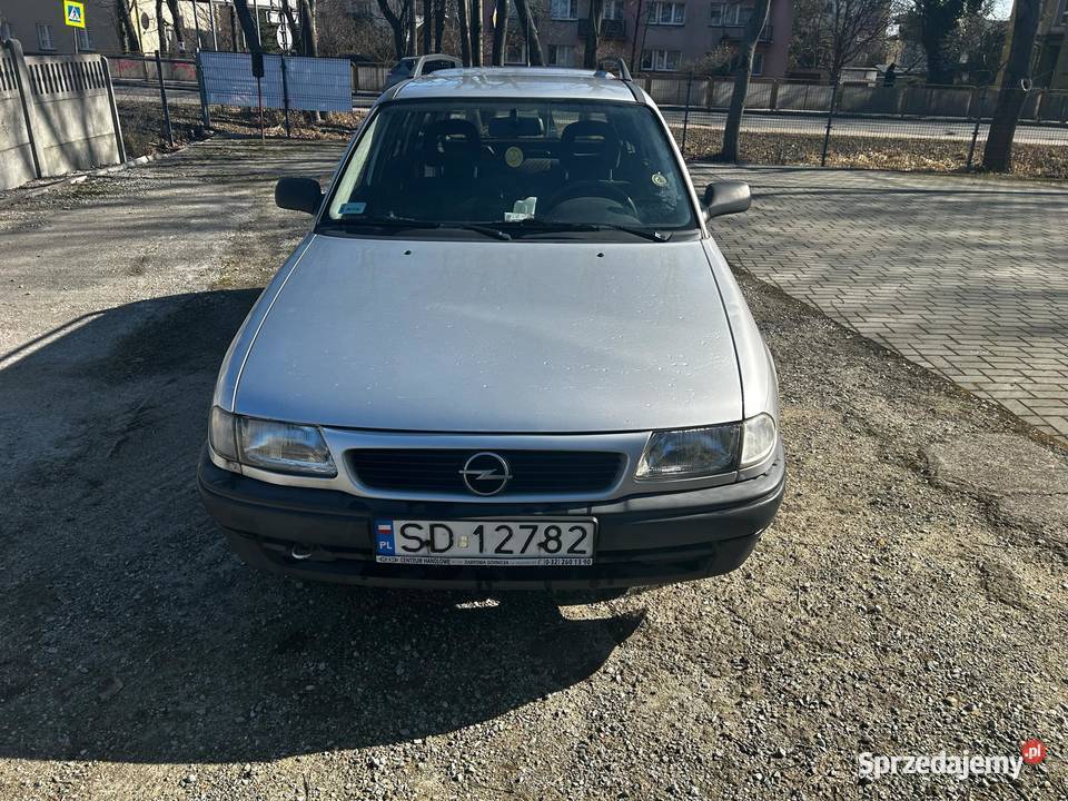 Opel Astra Classic Kombi 14 2001 orginalny 113000km