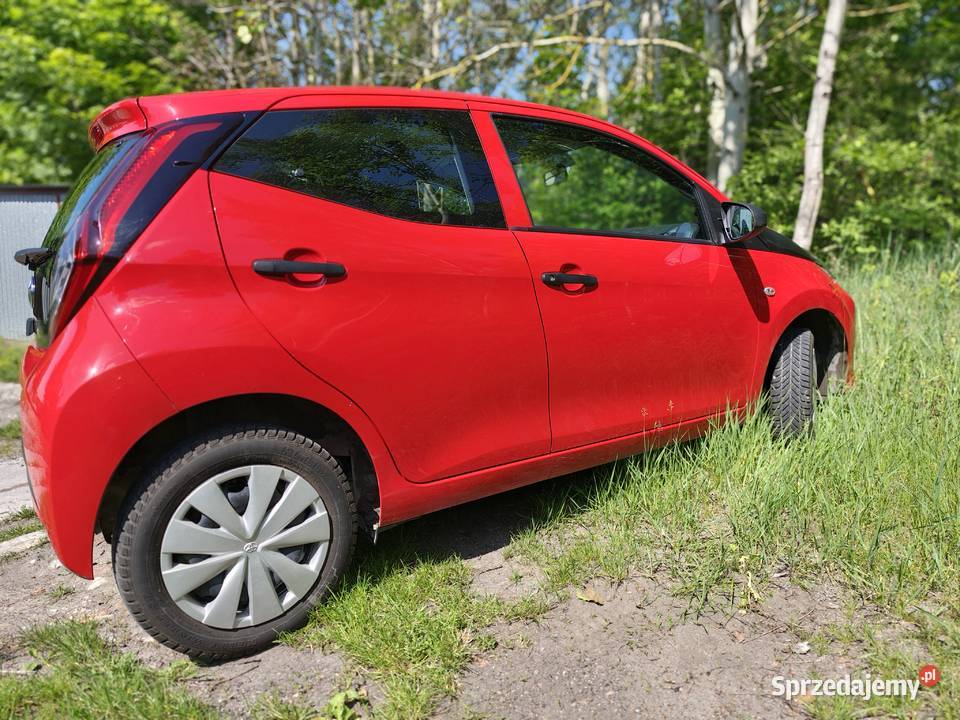 Toyota Aygo salon polska przejechane 10 089 72KM