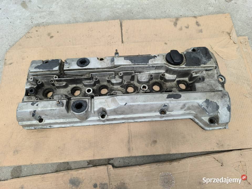 Pokrywa zaworów Mercedes M104943 24V R129 W140 osobowe Grajewo