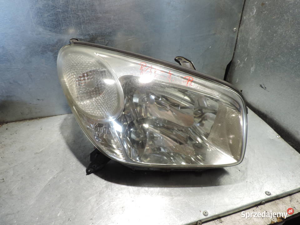 LAMPA PRAWA REFLEKTOR PRAWY PRZÓD TOYOTA RAV4 II