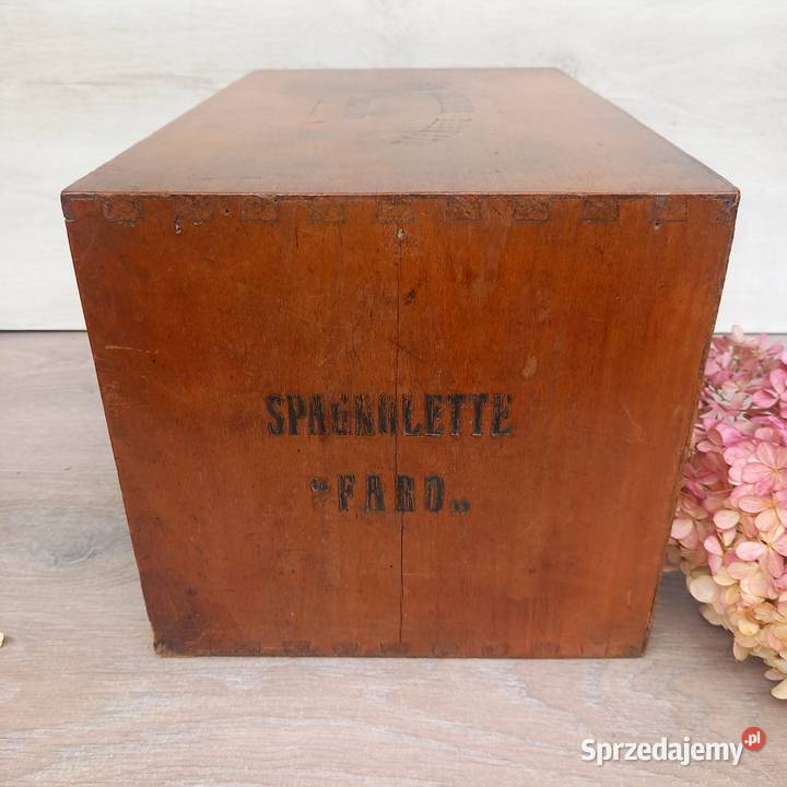 Włoska przedwojenna drewniana szafeczka 4