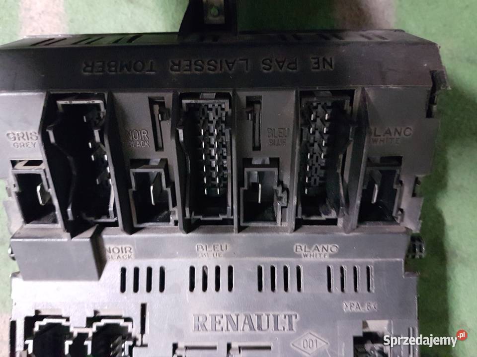 RENAULT MODUL SKRZYNKA BEZPIECZNIKOW 7703297183H układ elektryczny silnika Turek sprzedam