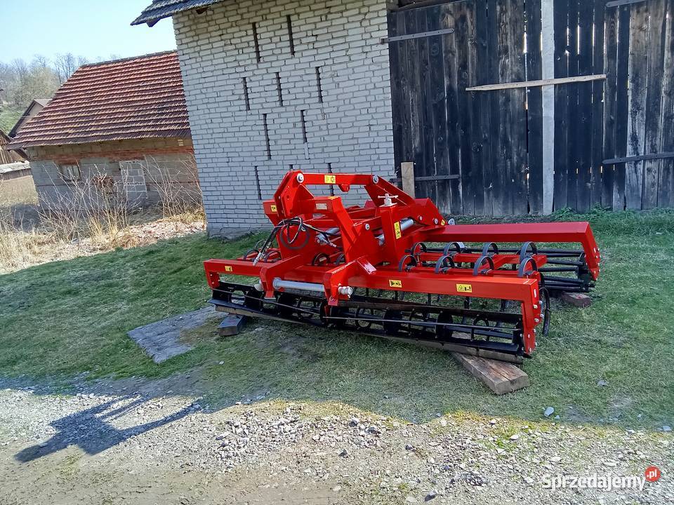 Agregat uprawowo siewny 3 m Moskit podkarpackie Nowosielce