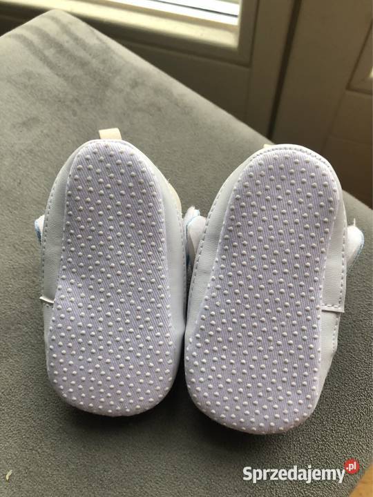 Buciki z Kubusiem Puchatkiem na rzep Dla niemowląt Kłodawa