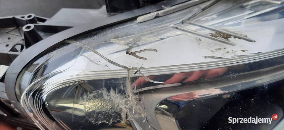 Opel combo E 2018 Lampa prawa przód