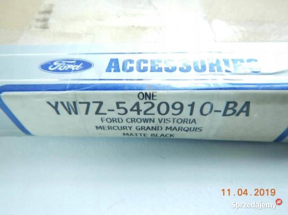 LISTWA LISTWY DRZWI FORD CROWN VICTORIA 0304 osobowe