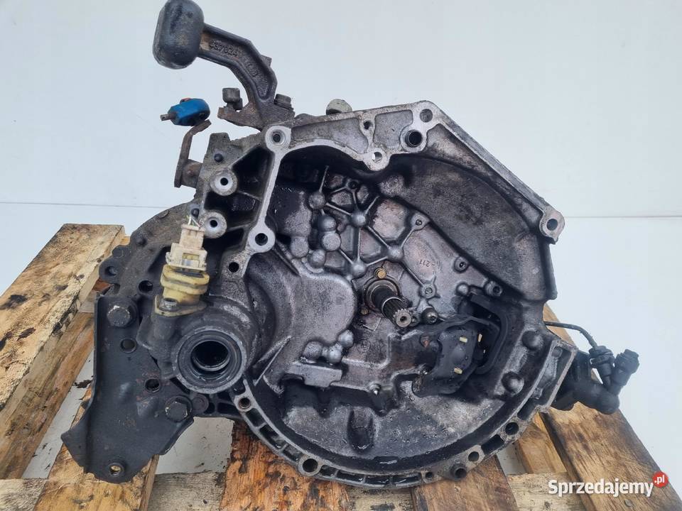 Peugeot 206 14 8V SKRZYNIA BIEGÓW 20CF15 manual Rudka sprzedam