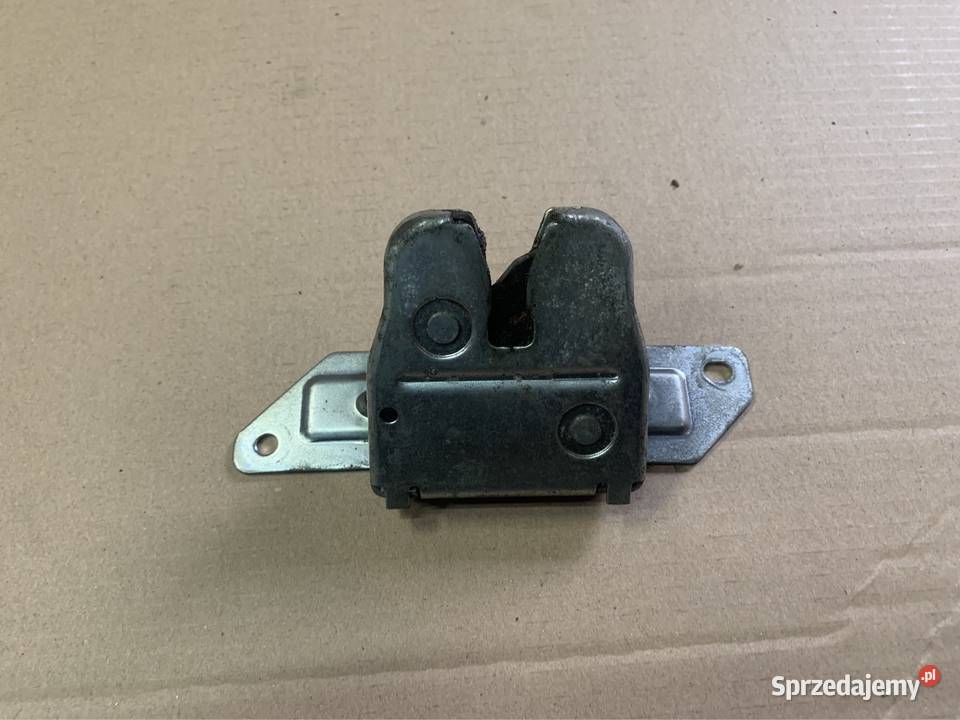 A1687400336 zamek klapy bagażnika mercedes a