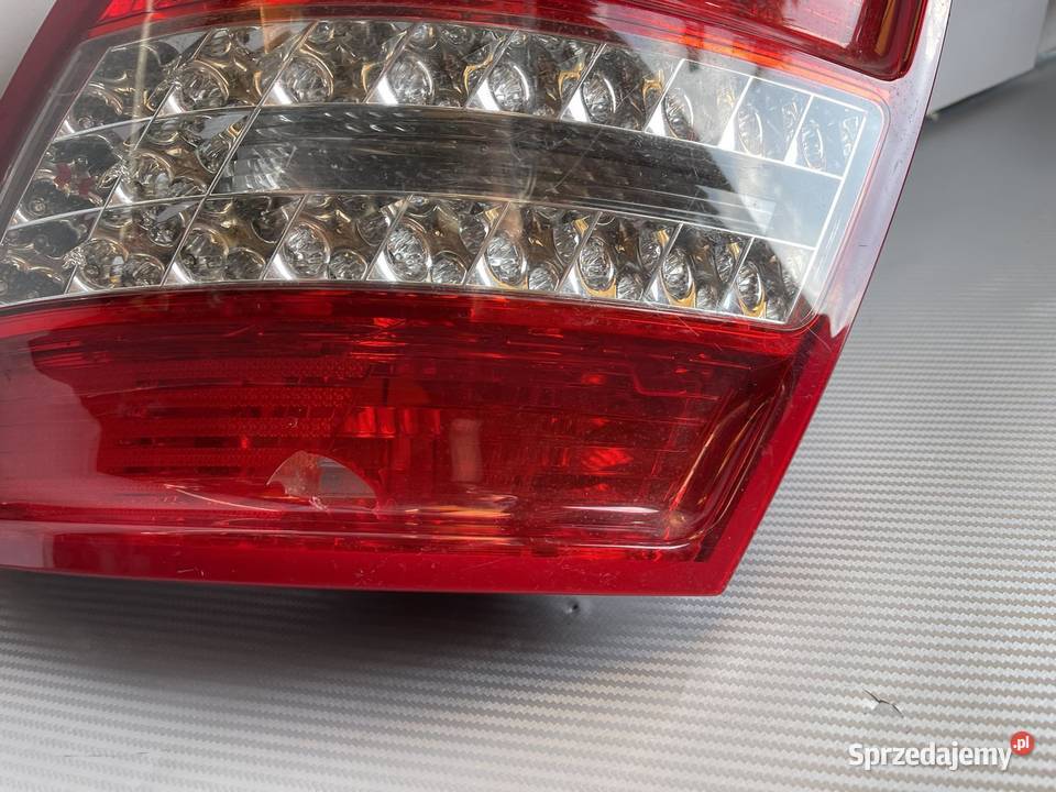 MERCEDES W204 PRAWA LAMPA TYŁ  LED Ostroróg sprzedam