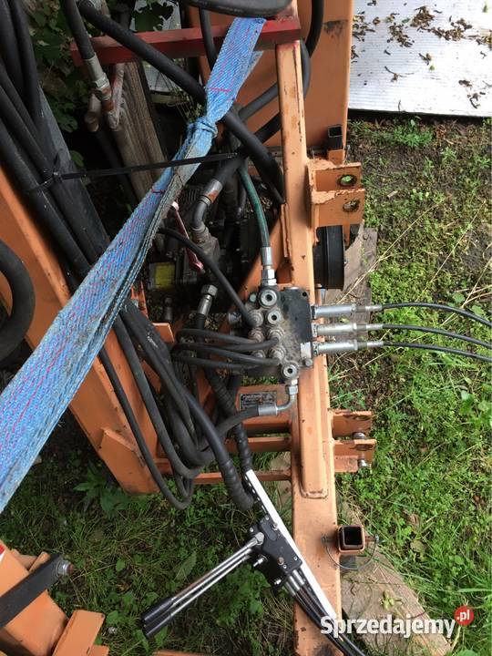 Kosiarka bijakowa wysięgnikowa Maszyny rolnicze śląskie Czyżowice