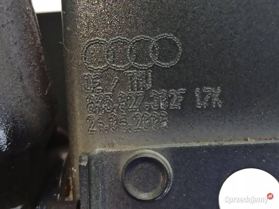 ZAWIAS KLAPY BAGAŻNIKA PRAWY A4 8K5827302F SEDAN osobowe