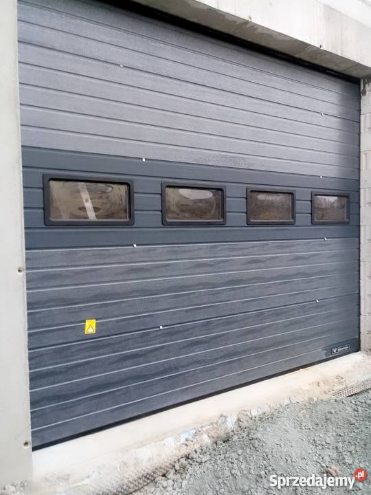 Firma BTS Bramy Montaż serwis bram garazowych Gdańsk