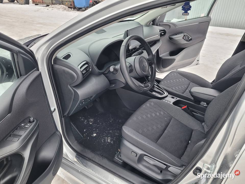 Toyotę Yaris 2025 15VVT HSD STYLE salon POLSKA Yaris Warszawa