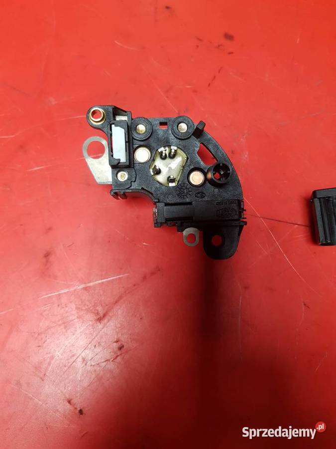 82026635 Regulator napięcia CNH Holland