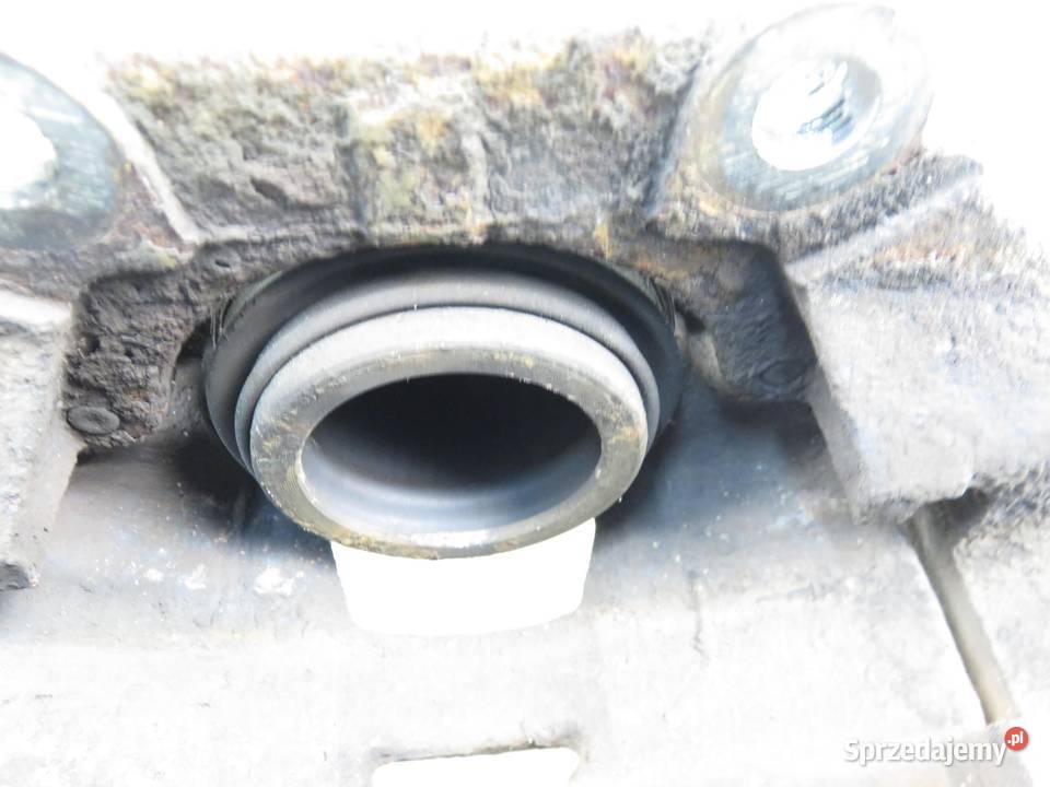 ZACISK LEWY PRZÓD PEUGEOT 3008 20 HDi Hybrid4 sprzedam