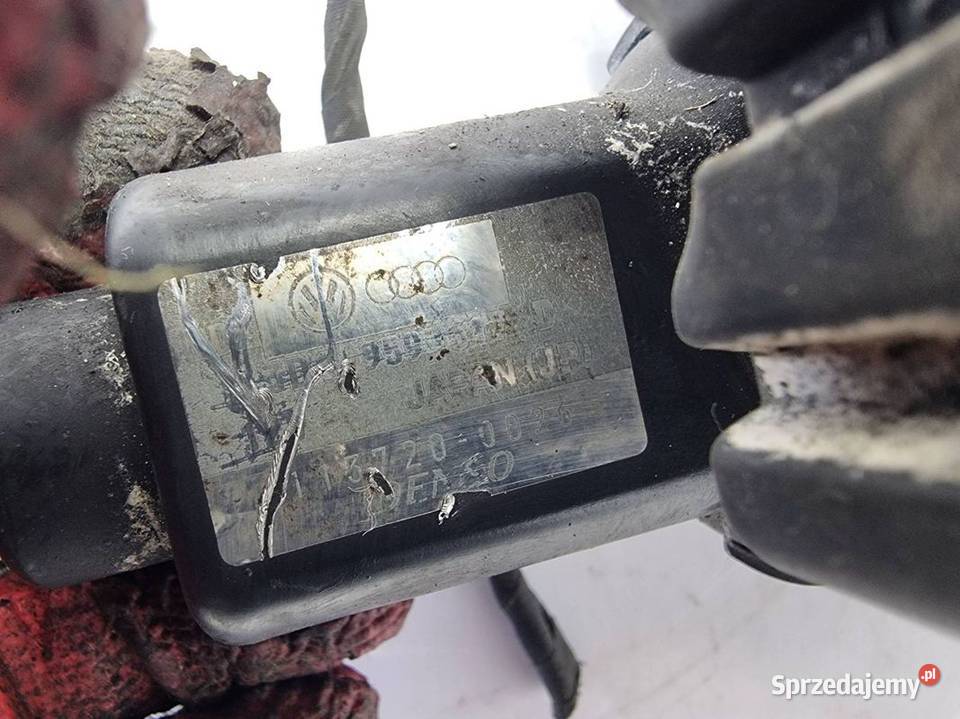 POMPA WODY VOLKSWAGEN PHAETON 3D1959617D Lipno