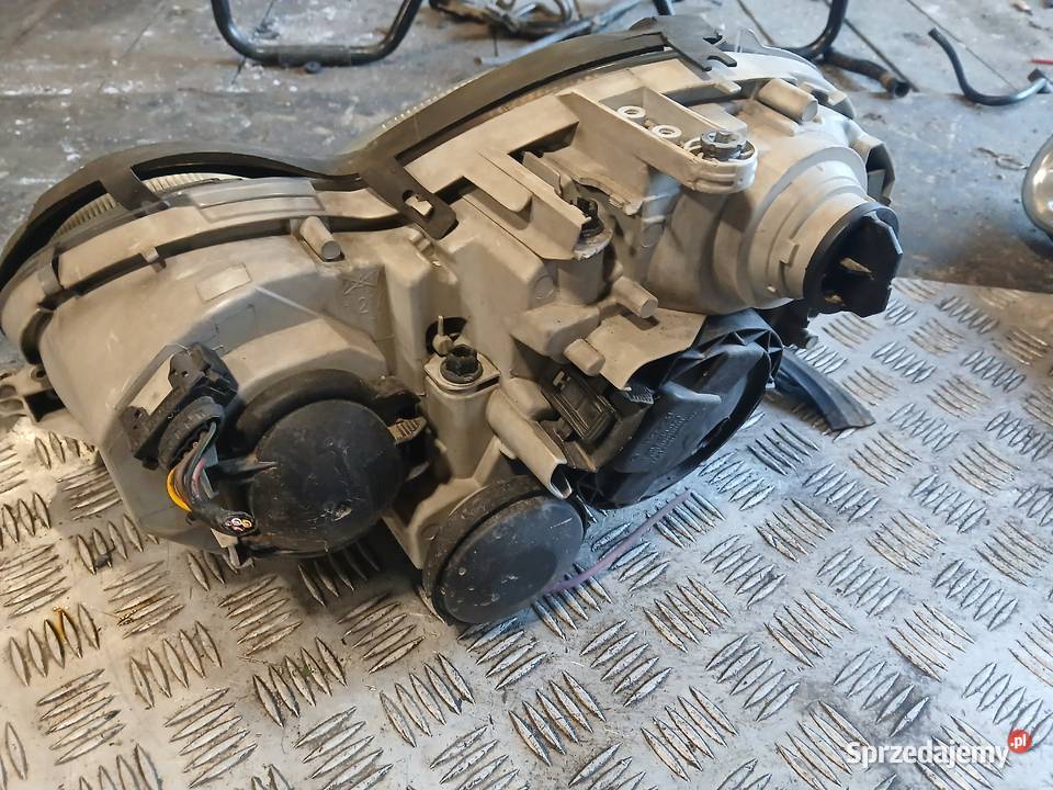 Lampa soczewka komplet Mercedes w203 0004r osobowe