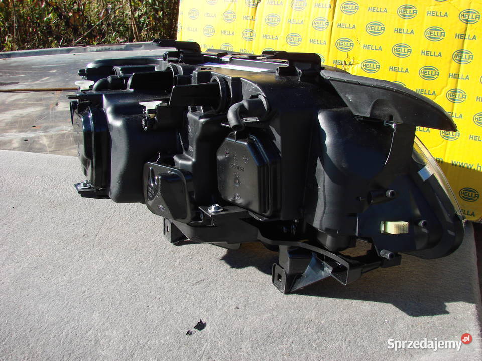 BMW E65 E66 E67 lift Bixenon skrętny NOWY ORG EU Lampy przednie sprzedam