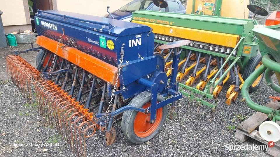 Siewnik AMAZONE D825 Super 25m Ścieżki centralny Amazone sprzedam