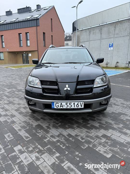 Mitsubishi Outlander 4x4 relingi dachowe Gdańsk