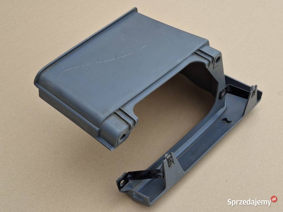 VOLVO FH4 STOPIEŃ PRAWY DOLNY OBUDOWA STOPNIA