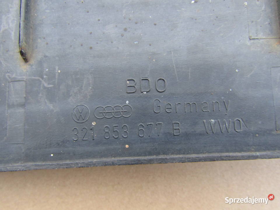 KRATKA ZDERZAKA PRZEDNIEGO AUDI B2 321853677B osobowe Mysłaków sprzedam