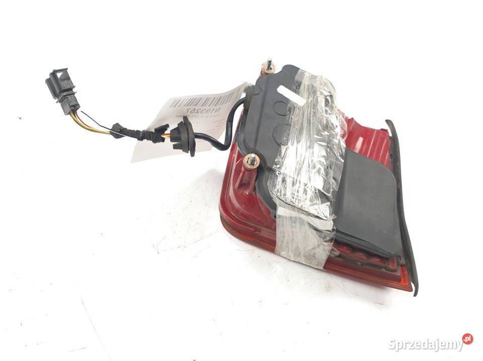 LAMPA W KLAPE PRAWA AUDI A8 D3 W12 4E0945094G Pozostałe kujawsko-pomorskie Lipno