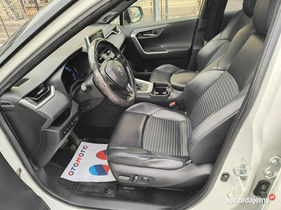 Toyota RAV4 Salon I Wlaściciel SERWIS ASO Rok produkcji 2018 Bydgoszcz