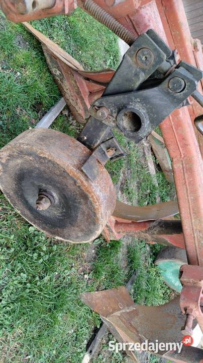 Polskie pługi 3 zagonowe Pługi Jelna