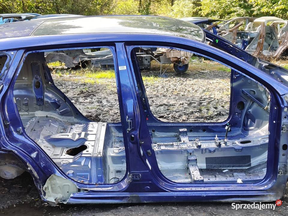 PRÓG SŁUPEK PRAWY BOK RBN G NISSAN QASHQAI J11