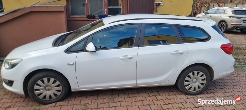 Opel Astra J 17 CDTI 130 2014 Bogate wyposażenie wspomaganie kierownicy Popów