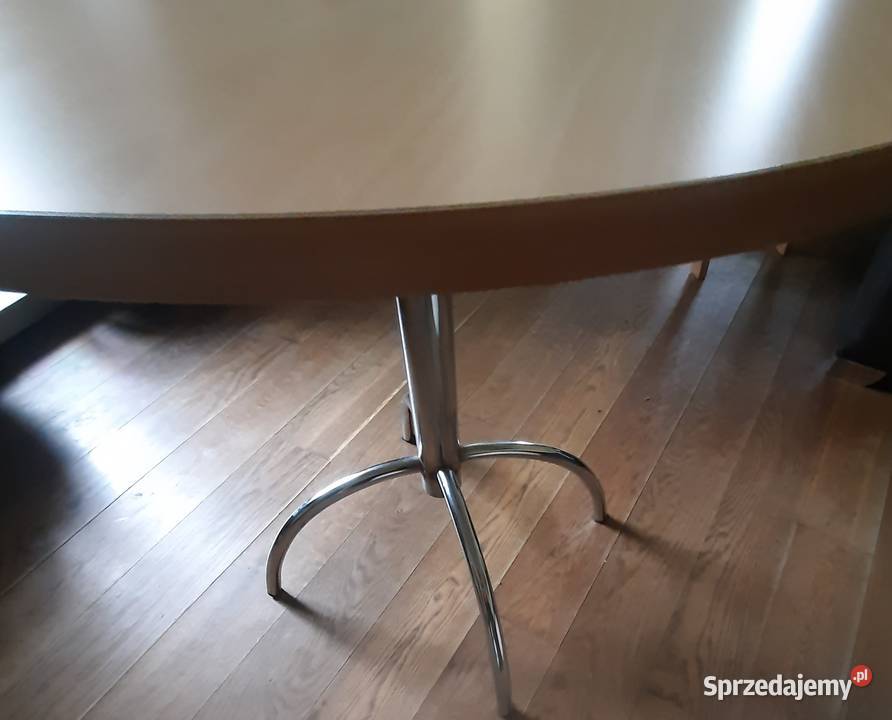 Okrąg Stół średnica 80 wysokość 705 i dwa Morąg sprzedam