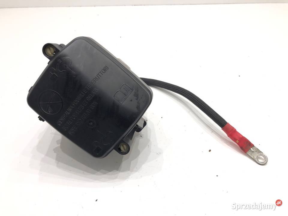 SKRZYNKA BEZPIECZNIKÓW ALFA STELVIO SUV 20 280