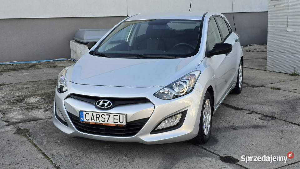 Hyundai i30 serwisowany faktura vat marża II kurtyny powietrzne zachodniopomorskie Szczecin