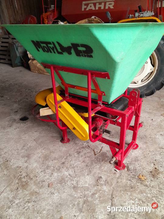Rozsiewacz nawozu motyl 600l Ulan-Majorat