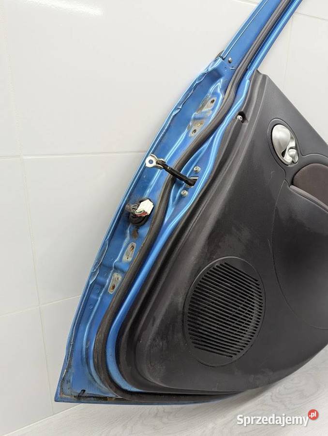 DRZWI PRAWY TYŁ TYLNE D22 AQUAMARINE MITSUBISHI Białystok