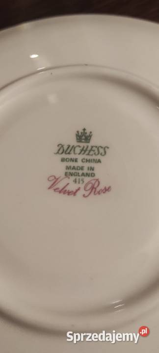 Duchesangielska porcelana kostna filiżanka ze Pabianice