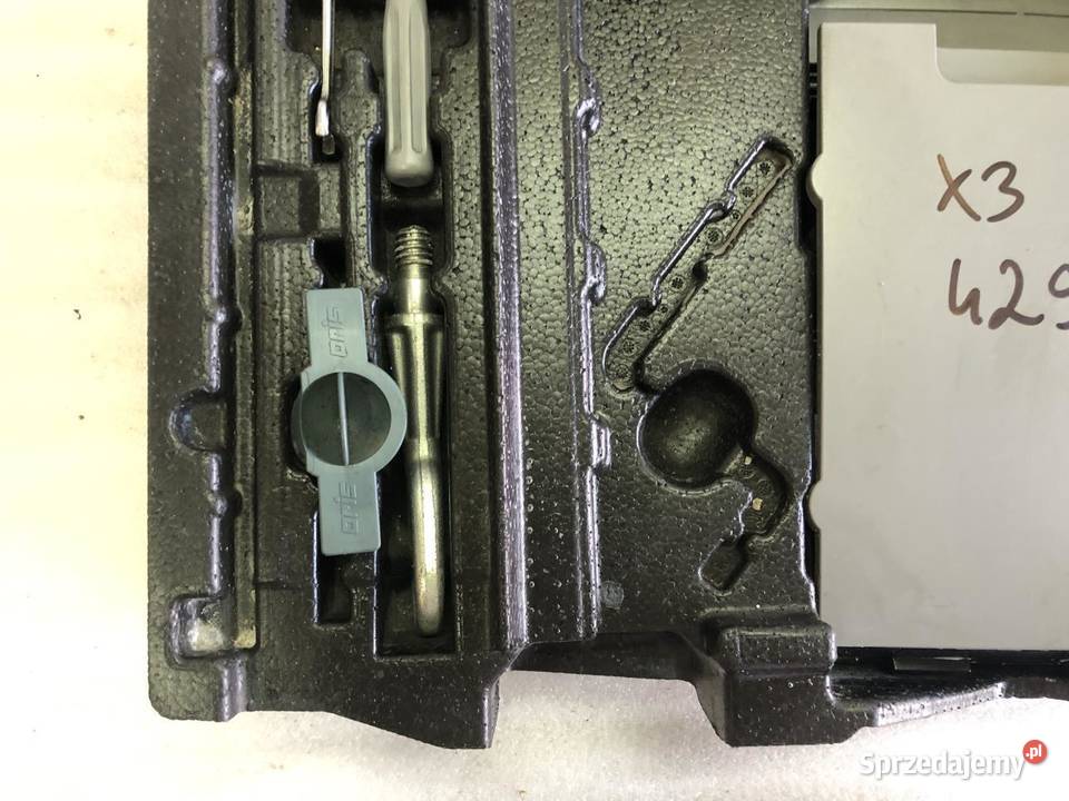 PIANKA WYGŁUSZENIE BAGAŻNIKA 527582 BMW X3 E83 Motoryzacja