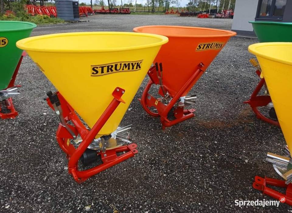 Rozsiewacz do nawozów firmy STRUMYK mazowieckie sprzedam