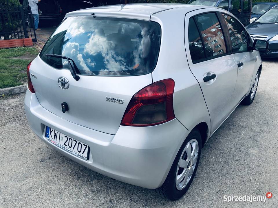 Toyota Yaris II SREBERKO DIESEL KLIMATYZACJA 90 Przeworsk