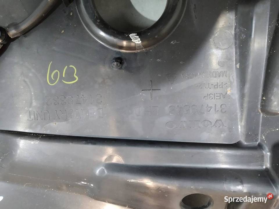 PODSZYBIE PLASTIKOWE V60 II 31479548 Volvo S60