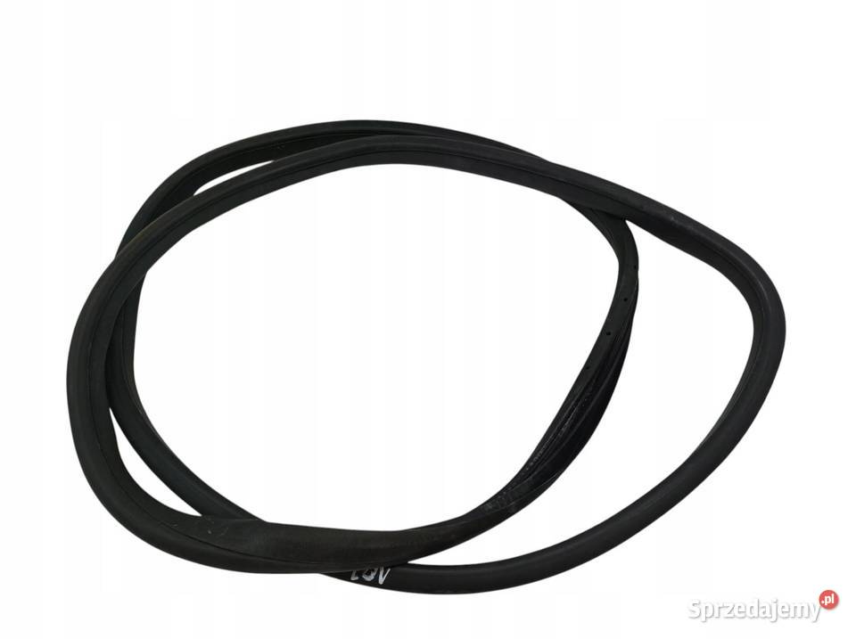 USZCZELKA DRZWI PRAWY PRZÓD PASAŻERA WNĘKI