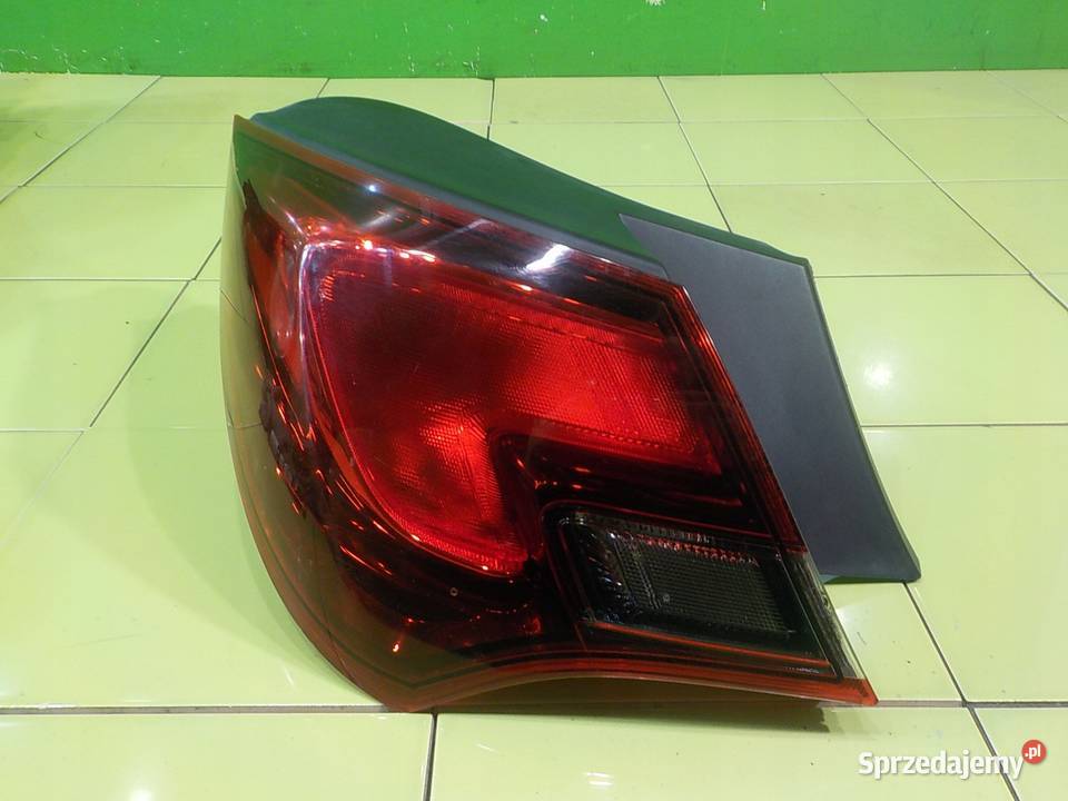OPEL ASTRA J GTC 14T 16r 3D lampa lewa tyl Suków