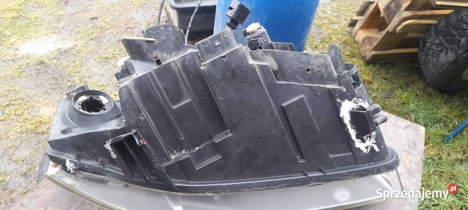 Reflektor lampa audi a6 c5 prawy lewy Świebodzin