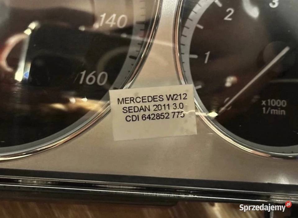 Licznik Mercedes W212 30 CDI A2129002010 Anglik Części samochodowe Łódź